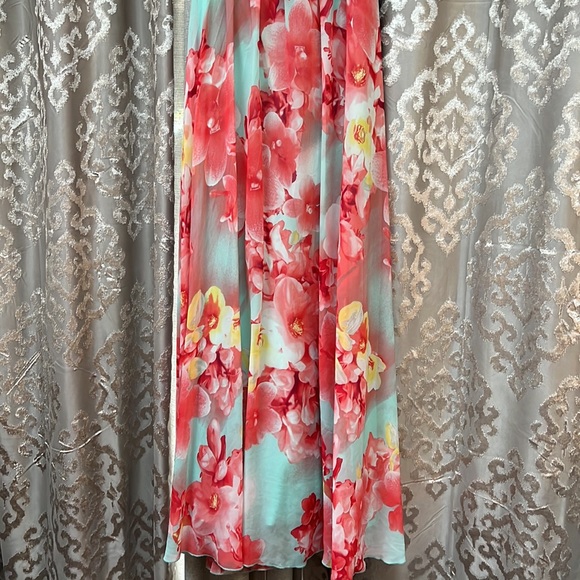 B Darlin Floral Sleeveless Chiffon Maxi Dress - Picture 3 of 5